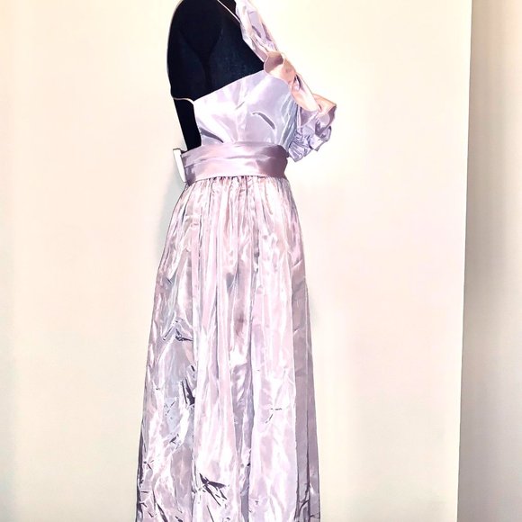 Beautiful lavender gown by Barbara Barbara size small - Picture 3 of 4